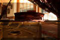 piano.jpg (85696 bytes)